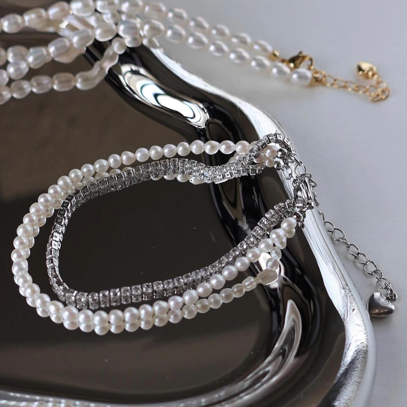 B01 สร้อยข้อมือไข่มุกแท้ The Quiet Grace Bracelet ไข่มุก3-4mm สร้อยข้อมือ 2เลเยอร์ ดีไซน์ไข่มุก เพชร image 7