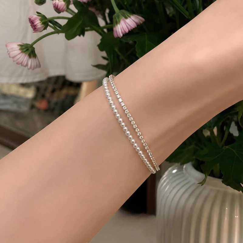 B01 สร้อยข้อมือไข่มุกแท้ The Quiet Grace Bracelet ไข่มุก3-4mm สร้อยข้อมือ 2เลเยอร์ ดีไซน์ไข่มุก เพชร image 8
