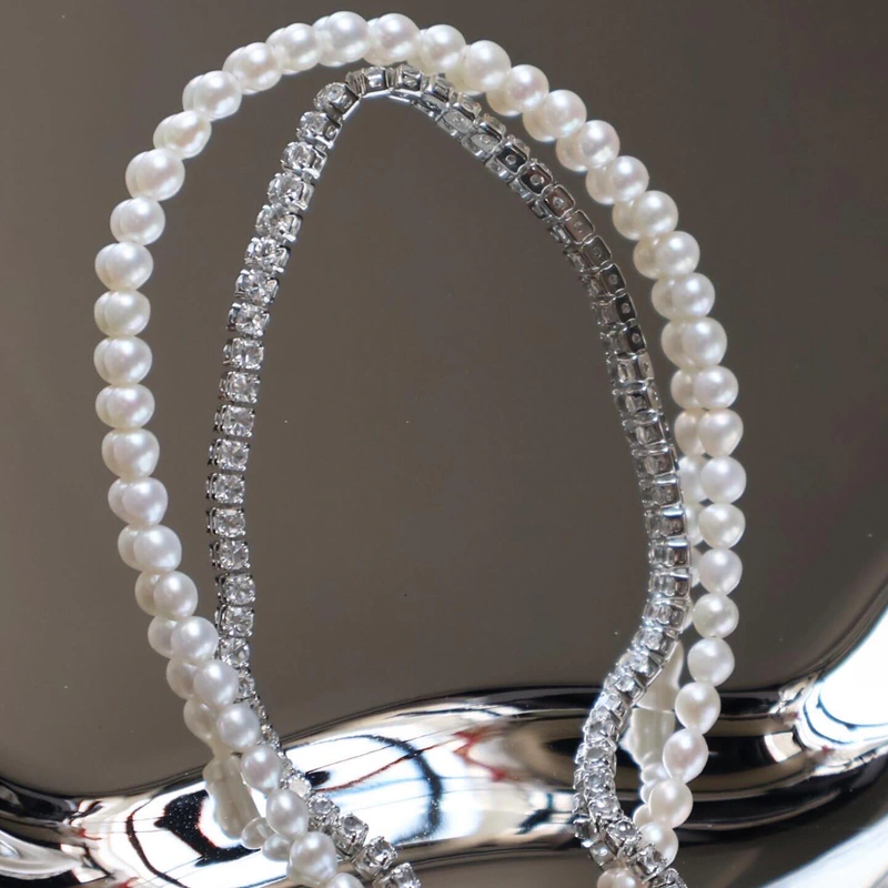 B01 สร้อยข้อมือไข่มุกแท้ The Quiet Grace Bracelet ไข่มุก3-4mm สร้อยข้อมือ 2เลเยอร์ ดีไซน์ไข่มุก เพชร image 10