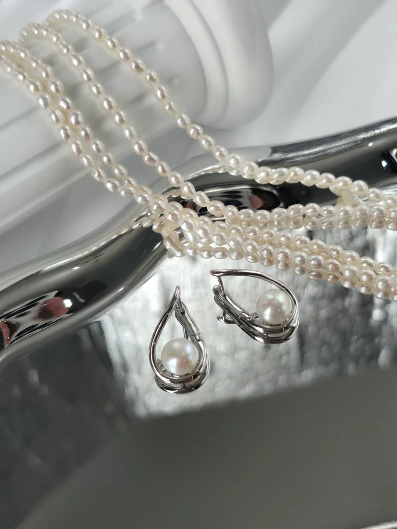 Silver Drop Pearl Earrings image 6