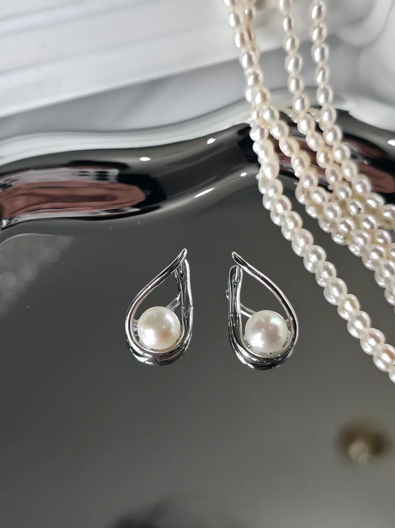 Silver Drop Pearl Earrings image 10