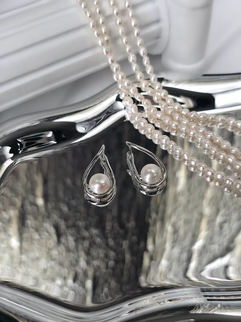 Silver Drop Pearl Earrings image 12