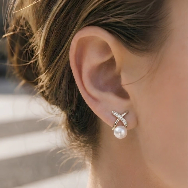 E12 ต่างหูไข่มุกแท้ รุ่น The Ivy Cross Pearl Earring ไข่มุกขนาด7-8มม. ตัวเรือนเงินแท้ S925 image 4