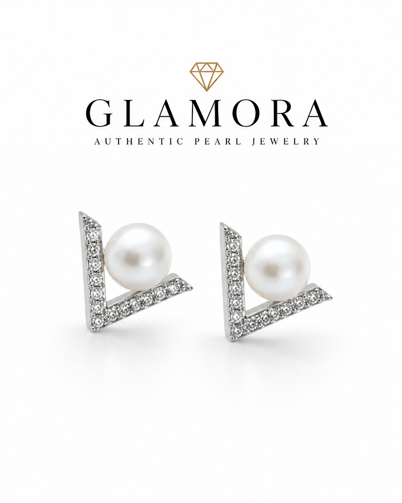 E15 ต่างหูไข่มุกแท้ รุ่น V-Elegance Pearl Earring ไข่มุกขนาด7-8มม. ตัวเรือนเงินแท้ S925