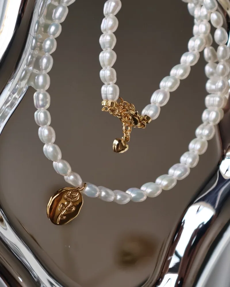 N01 สร้อยคอไข่มุกแท้ รุ่น Golden Petal พร้อมกล่อง ตัวจี้เงินแท้ S925 ชุปทอง14k image 3